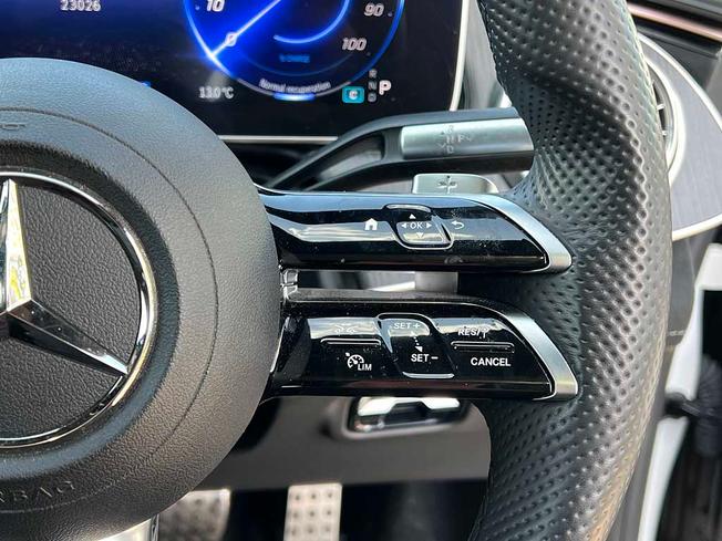 MERCEDES-BENZ Eqs Photo 25