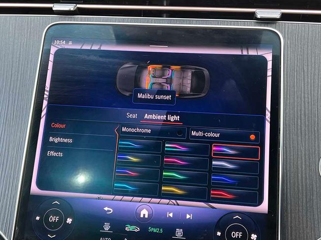 MERCEDES-BENZ Eqs Photo 32