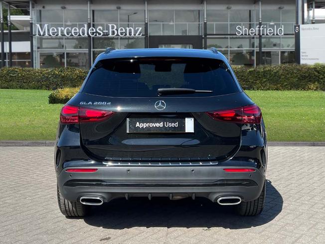 MERCEDES-BENZ GLA Photo 11