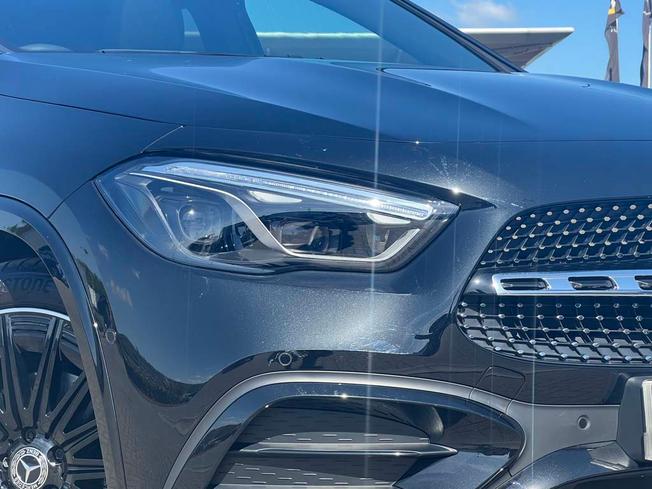 MERCEDES-BENZ GLA Photo 13