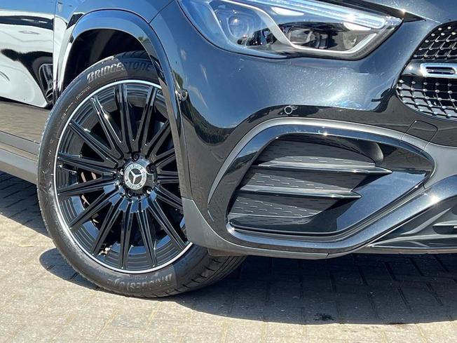 MERCEDES-BENZ GLA Photo 14