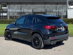 MERCEDES-BENZ GLA Photo 2