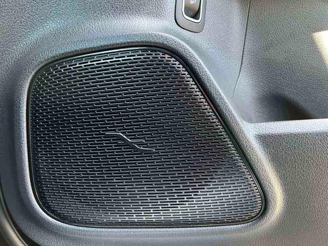 MERCEDES-BENZ GLA Photo 35