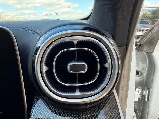 Mercedes-Benz GLC Photo 28