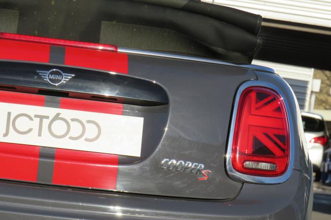 MINI Convertible Photo 10