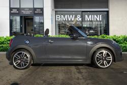 MINI Convertible Photo 3