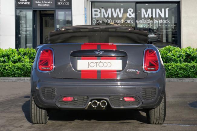 MINI Convertible Photo 5