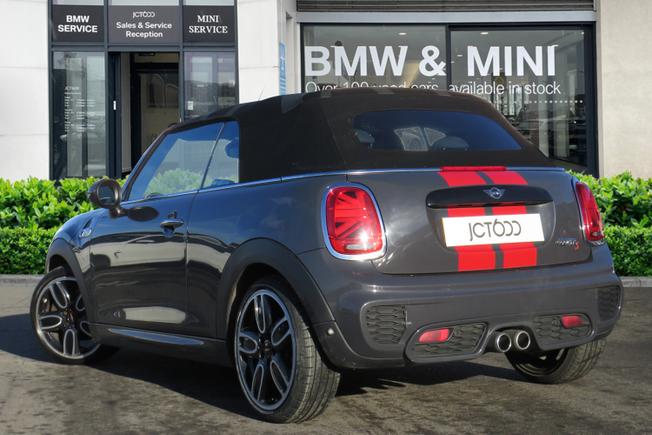 MINI Convertible Photo 6