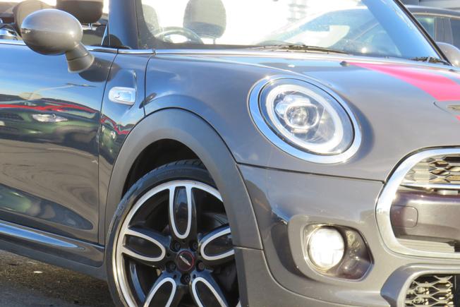 MINI Convertible Photo 7
