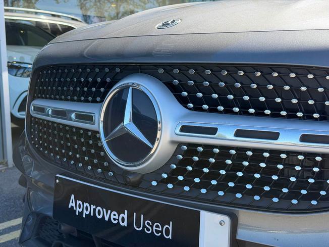 MERCEDES-BENZ GLB Photo 13