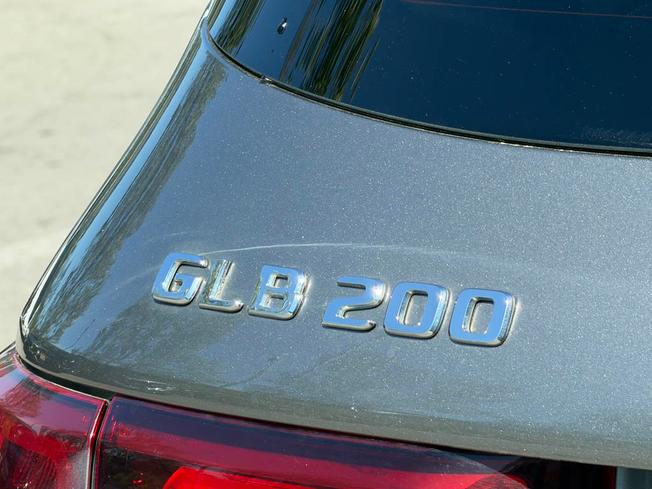 MERCEDES-BENZ GLB Photo 19
