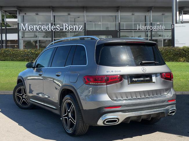 MERCEDES-BENZ GLB Photo 2