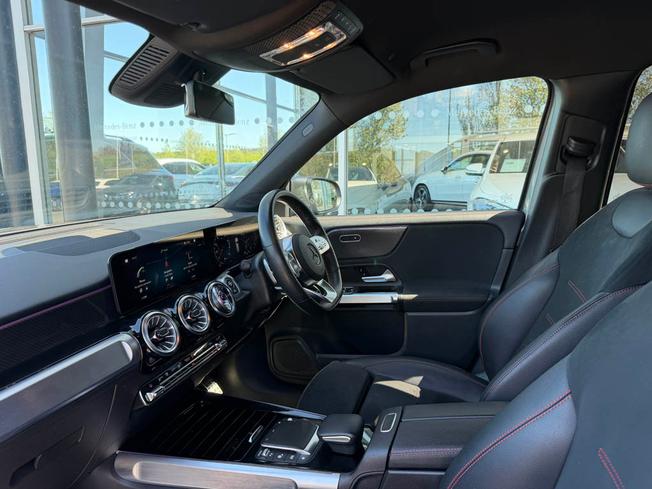 MERCEDES-BENZ GLB Photo 45