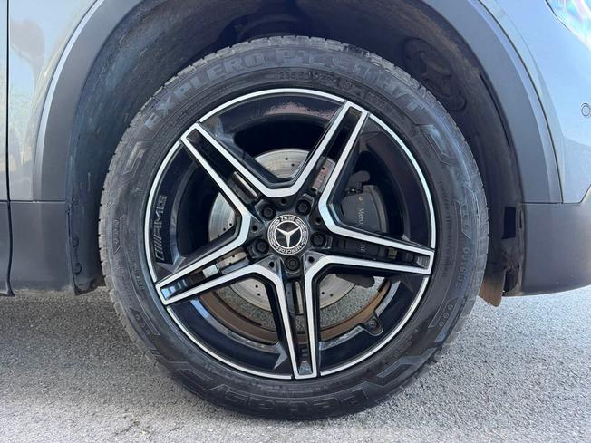 MERCEDES-BENZ GLB Photo 6