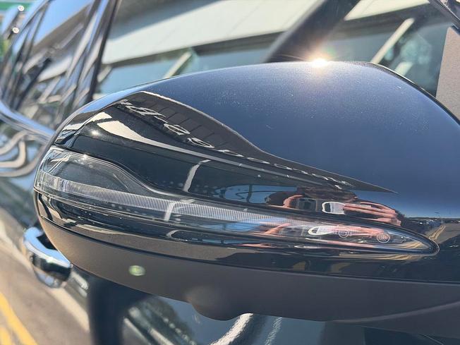 MERCEDES-BENZ GLA Photo 13