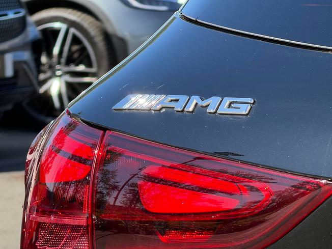 MERCEDES-BENZ GLA Photo 19