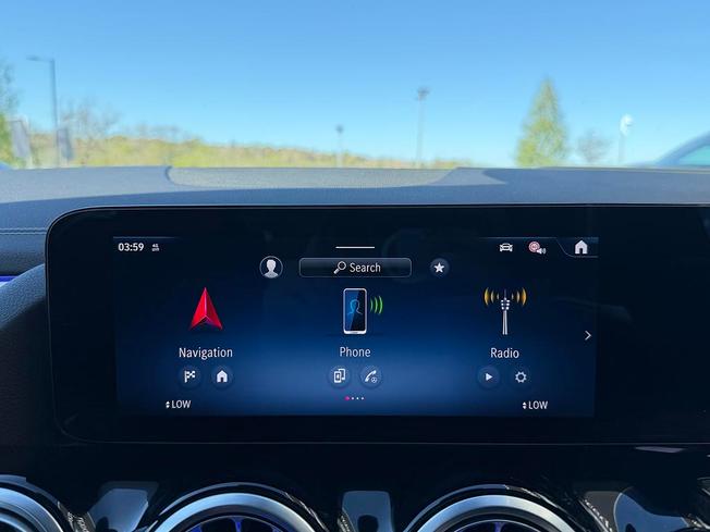 MERCEDES-BENZ GLA Photo 21