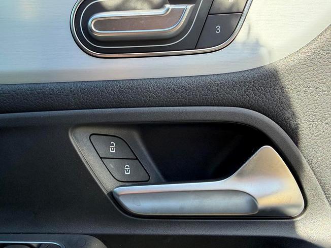 MERCEDES-BENZ GLA Photo 22