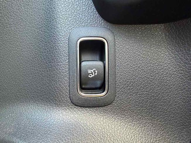 MERCEDES-BENZ GLA Photo 26