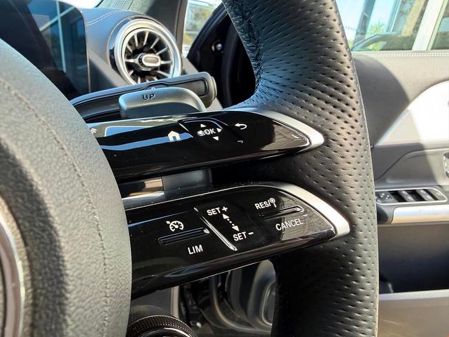 MERCEDES-BENZ GLA Photo 29