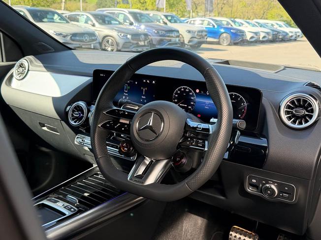 MERCEDES-BENZ GLA Photo 44
