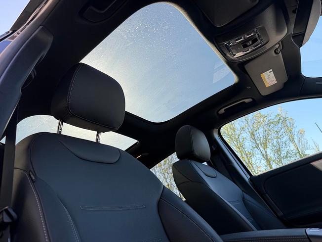 MERCEDES-BENZ GLA Photo 45