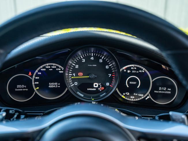 PORSCHE Panamera Photo 20