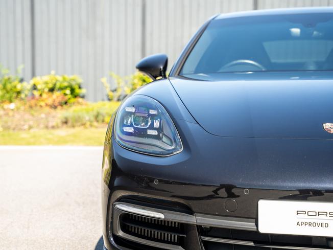 PORSCHE Panamera Photo 37