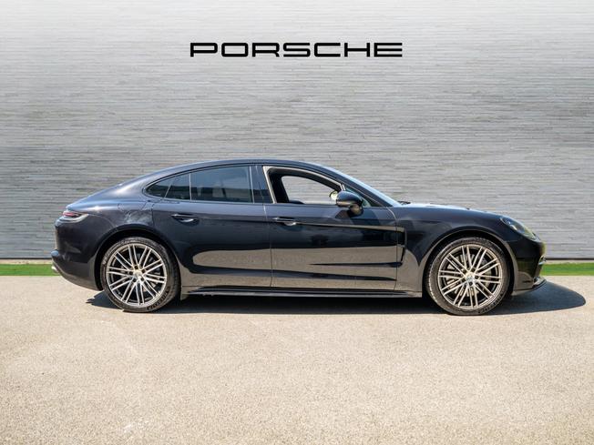 PORSCHE Panamera Photo 5