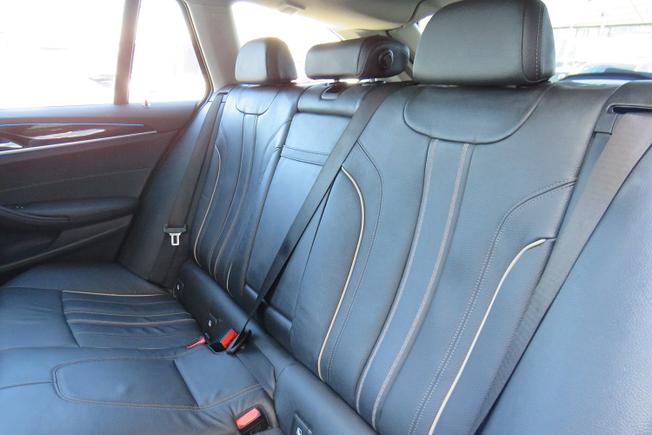BMW 5 Series Photo 28