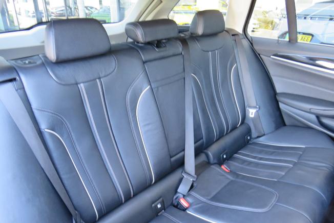 BMW 5 Series Photo 32