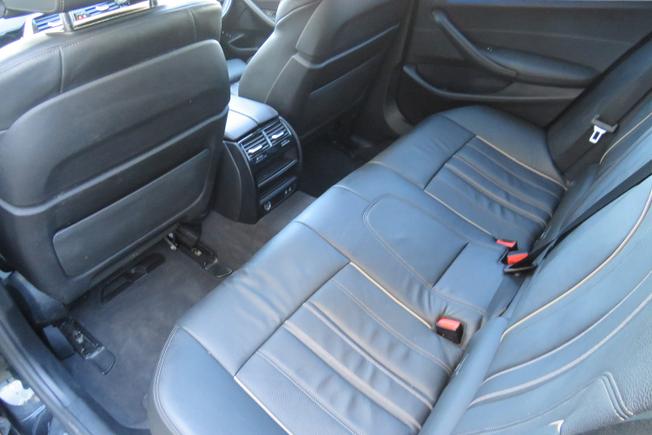 BMW 5 Series Photo 8