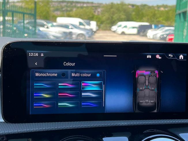 MERCEDES-BENZ CLA Class Photo 31