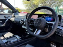 MERCEDES-BENZ CLA Class Photo 5