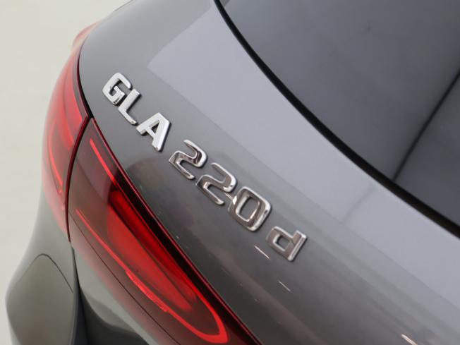 MERCEDES-BENZ GLA Photo 22