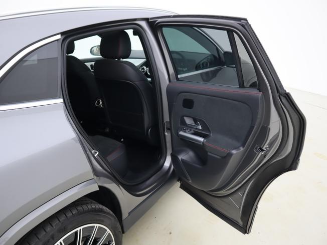 MERCEDES-BENZ GLA Photo 25