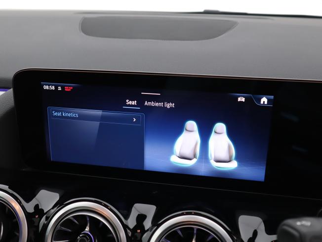 MERCEDES-BENZ GLA Photo 30