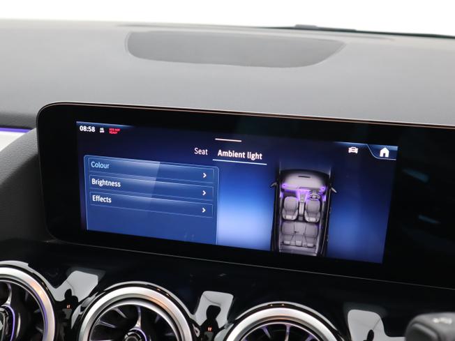 MERCEDES-BENZ GLA Photo 31