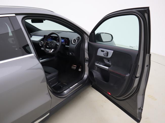 MERCEDES-BENZ GLA Photo 37