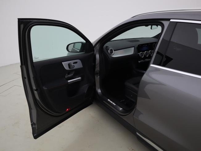 MERCEDES-BENZ GLA Photo 39