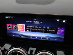 MERCEDES-BENZ GLA Photo 5