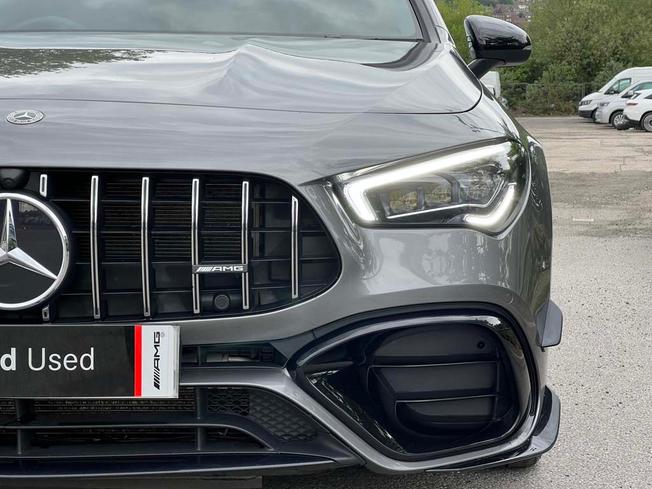 MERCEDES-BENZ CLA Class Photo 19