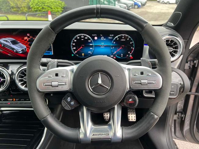 MERCEDES-BENZ CLA Class Photo 23