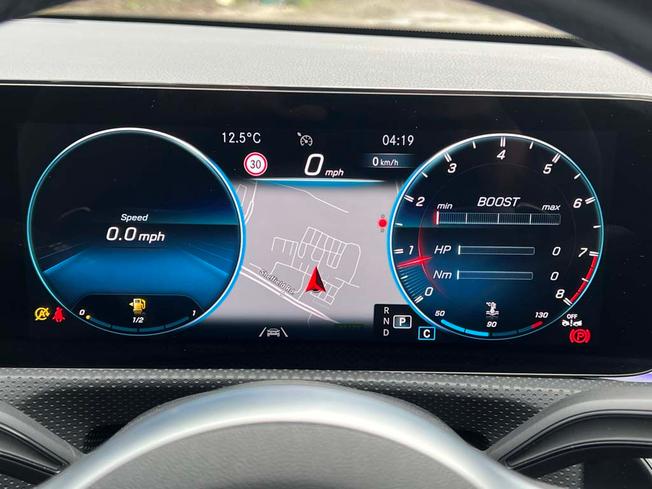 MERCEDES-BENZ CLA Class Photo 33
