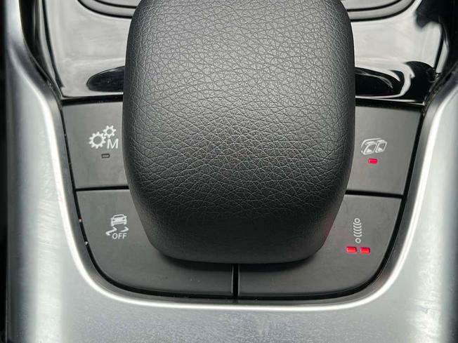 MERCEDES-BENZ CLA Class Photo 37