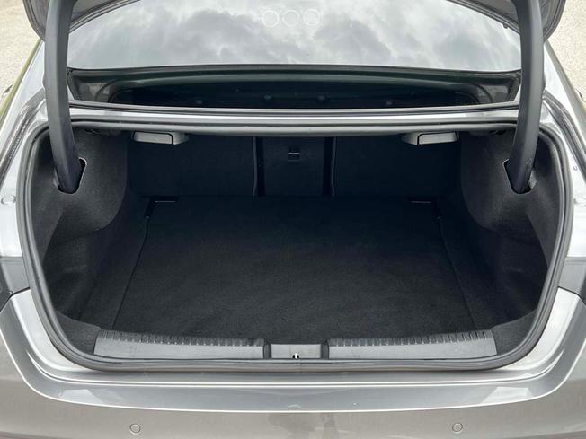 MERCEDES-BENZ CLA Class Photo 9