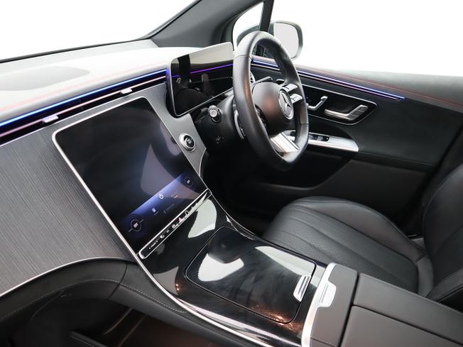 MERCEDES-BENZ EQE Photo 16