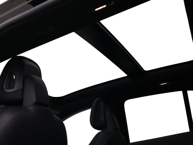 MERCEDES-BENZ EQE Photo 24