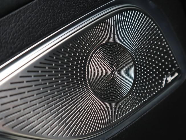 MERCEDES-BENZ EQE Photo 25