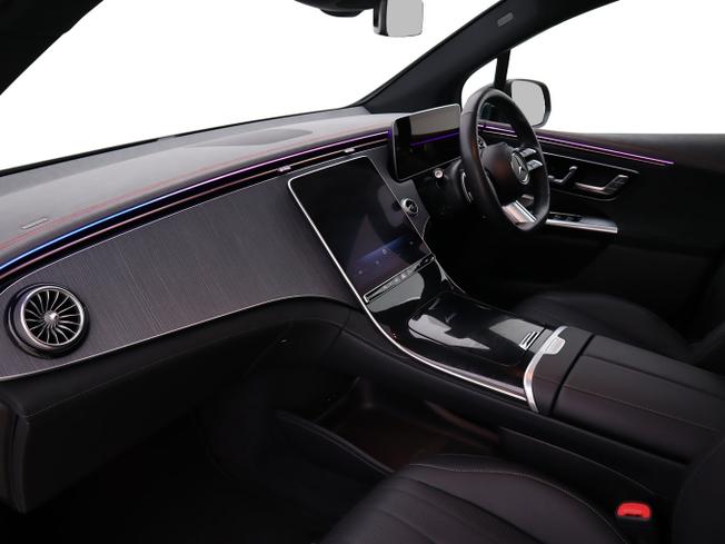 MERCEDES-BENZ EQE Photo 3